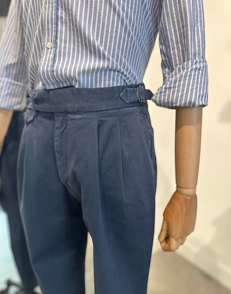 Pantalón relaxed dos pinzas azul marino