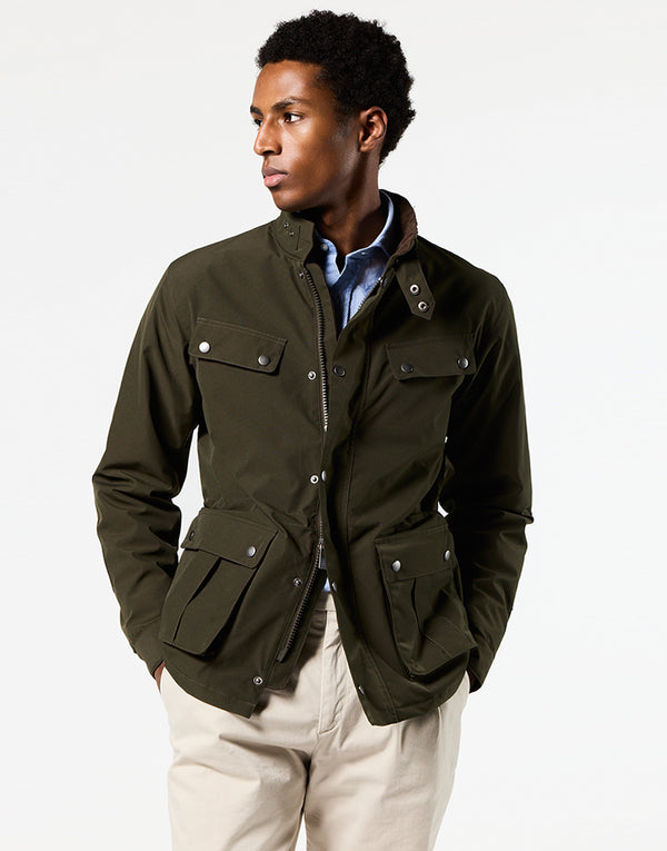 Parka verde cuatro bolsillos
