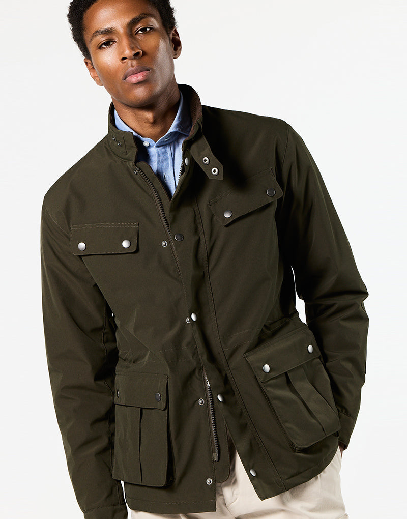Parka verde cuatro bolsillos