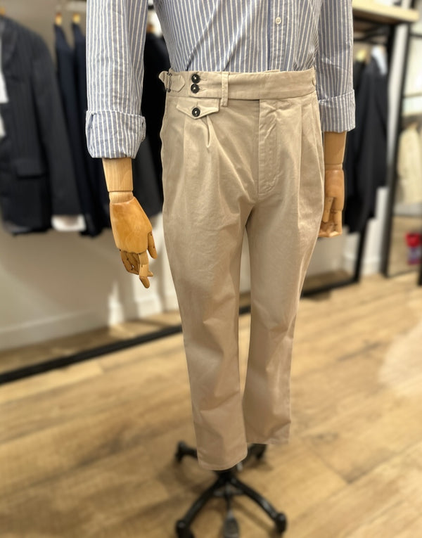 Pantalón relaxed dos pinzas piedra
