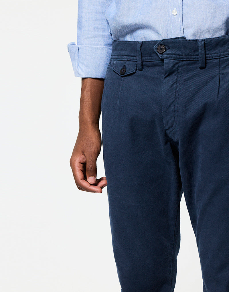 Pantalón sport estructura una pinza azul marino