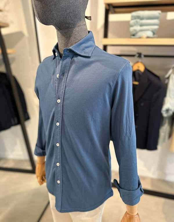 Camisa de punto azul marino