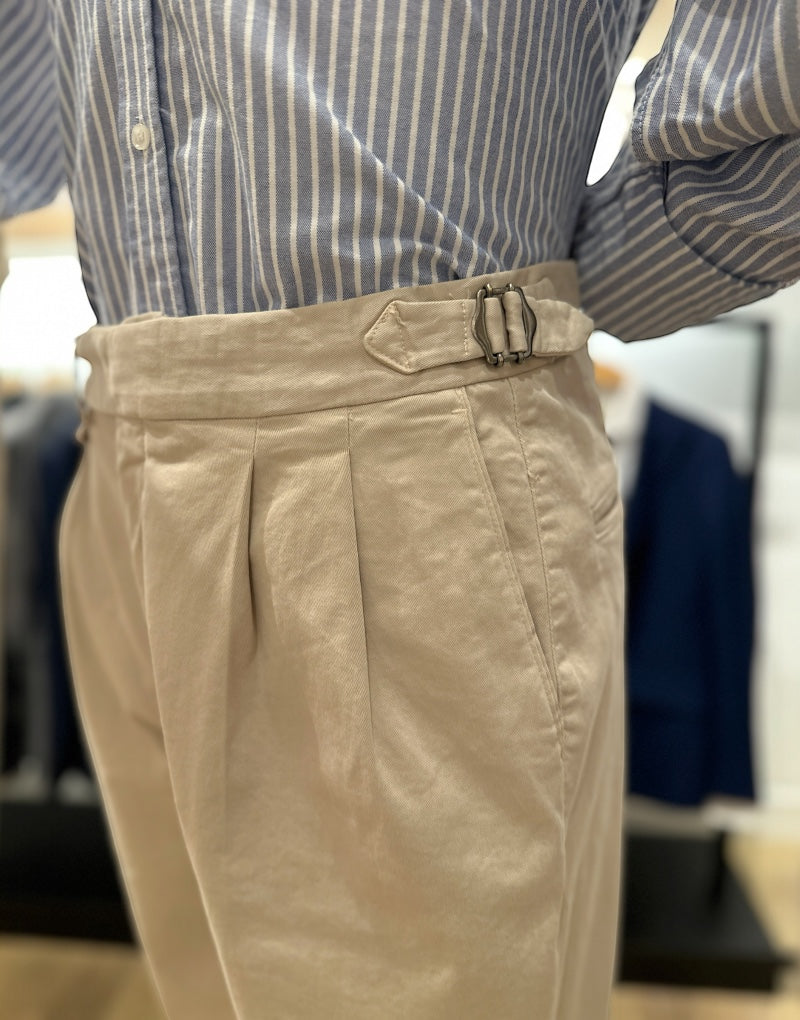 Pantalón relaxed dos pinzas piedra