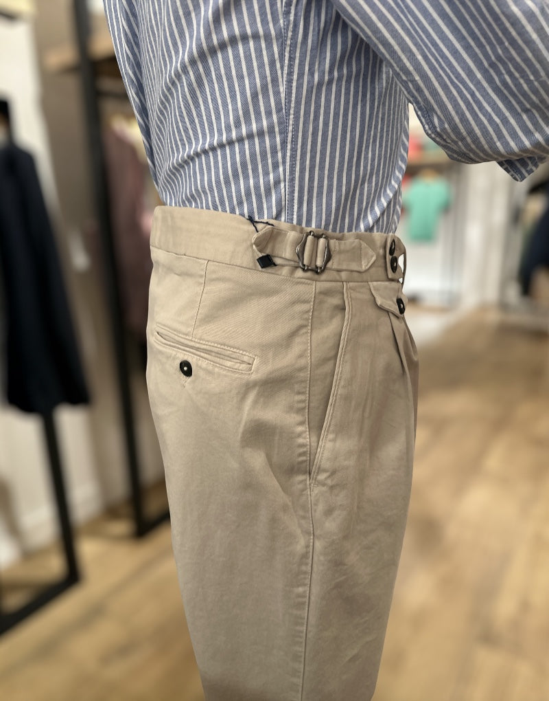 Pantalón relaxed dos pinzas piedra