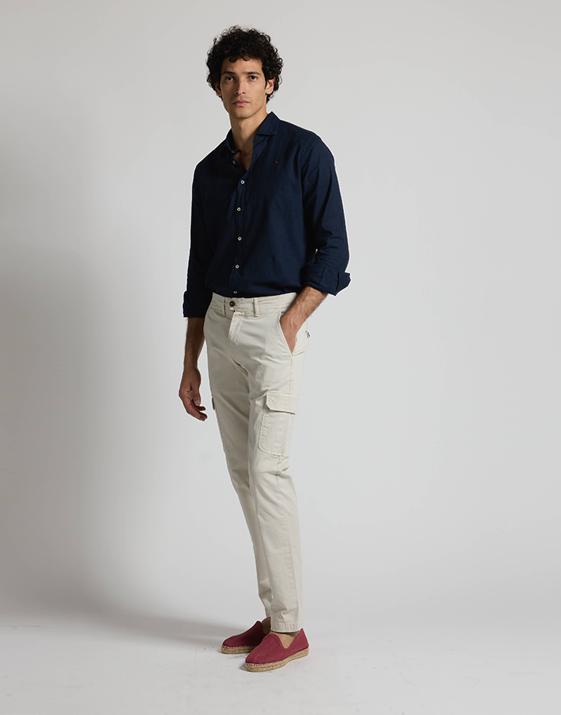 Pantalón cargo basic piedra
