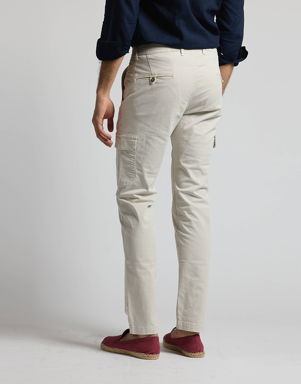Pantalón cargo basic piedra
