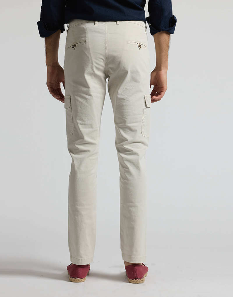 Pantalón cargo basic piedra