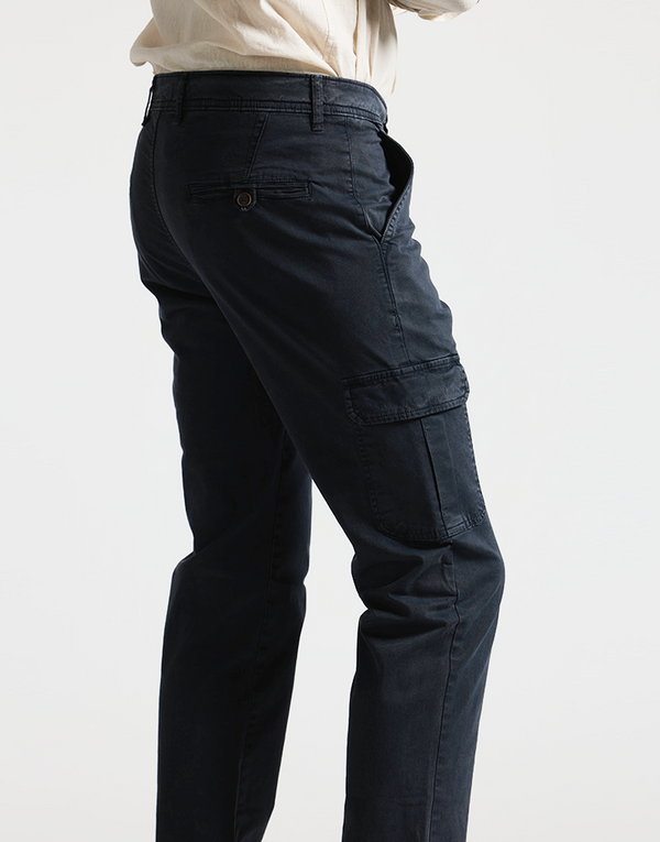 Pantalón cargo basic azul marino