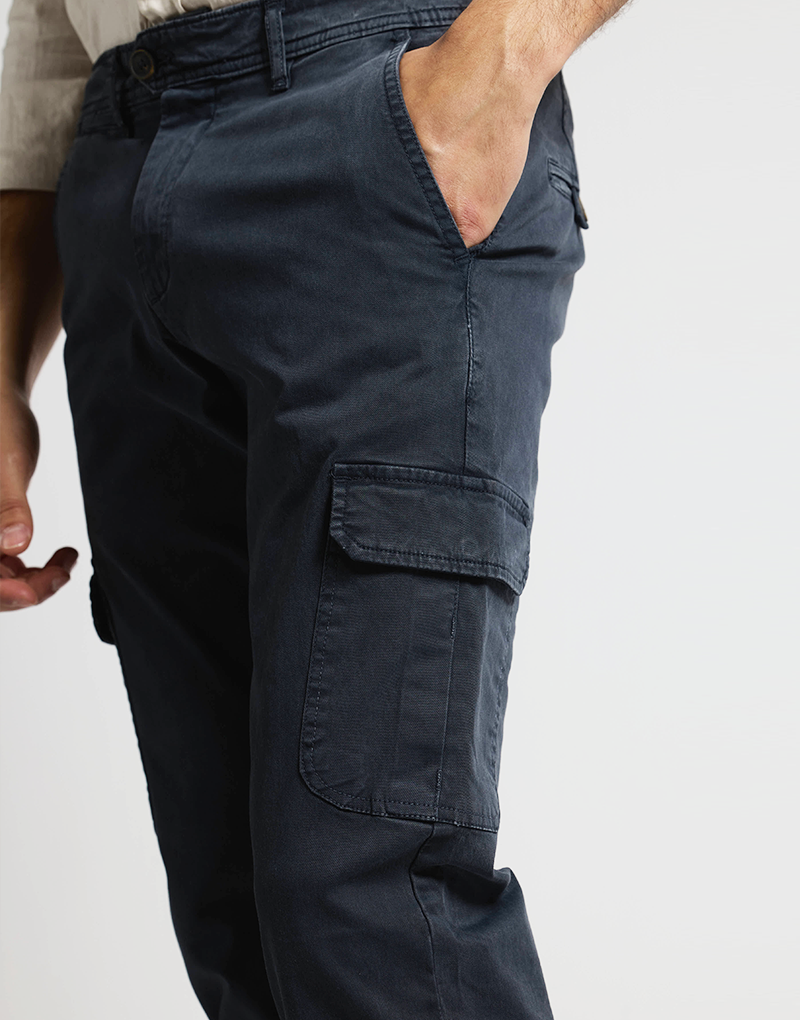 Pantalón cargo basic azul marino