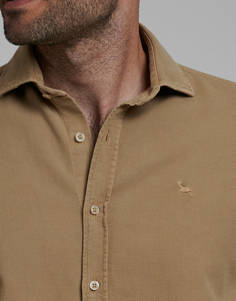 Camisa sport estructura lavada beige